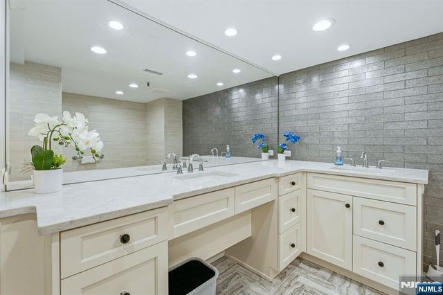 245 Prospect Avenue 3D, Hackensack, NJ 07601