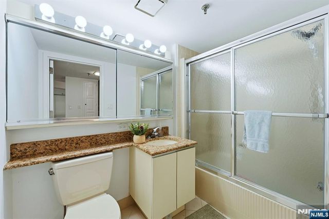 245 Prospect Avenue 3D, Hackensack, NJ 07601