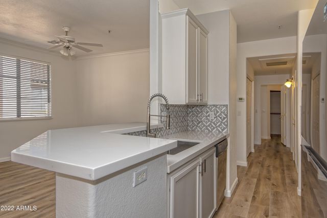 2992 N MILLER Road 211A, Scottsdale, AZ 85251