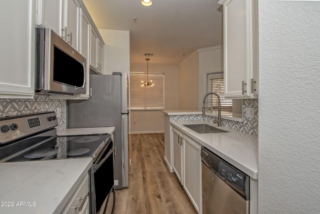 2992 N MILLER Road 211A, Scottsdale, AZ 85251