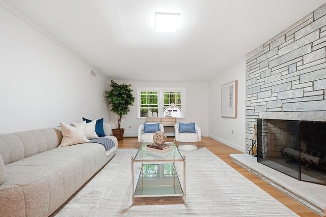 29 Dewey Rd, Lexington, MA 02420