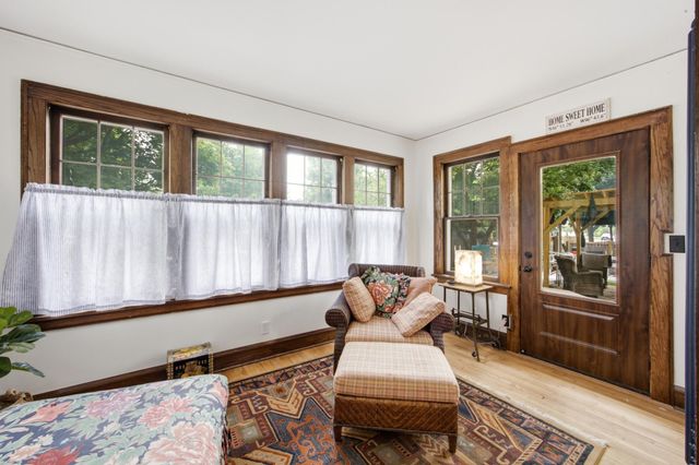 1202 4th Street N, Fargo, ND 58102