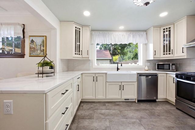 1202 4th Street N, Fargo, ND 58102