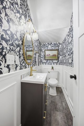 1202 4th Street N, Fargo, ND 58102