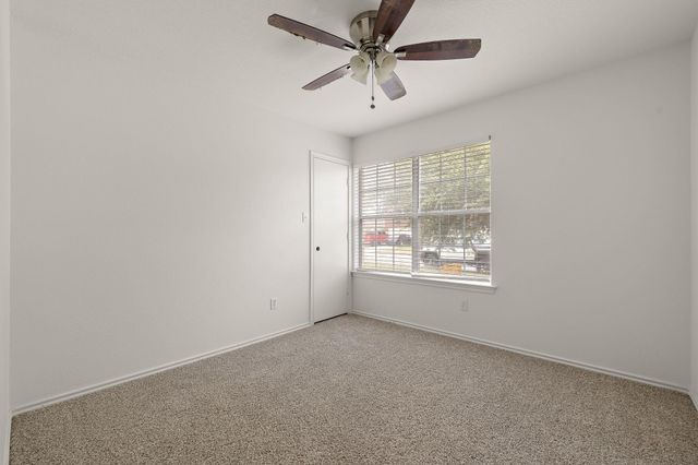 120 Wegstrom ST, Hutto, TX 78634