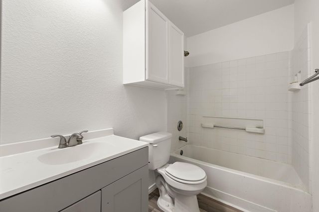 120 Wegstrom ST, Hutto, TX 78634