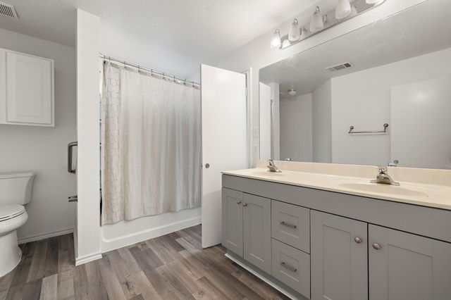 120 Wegstrom ST, Hutto, TX 78634