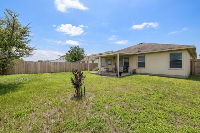 120 Wegstrom ST, Hutto, TX 78634