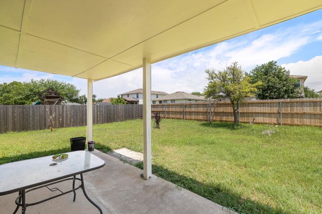 120 Wegstrom ST, Hutto, TX 78634