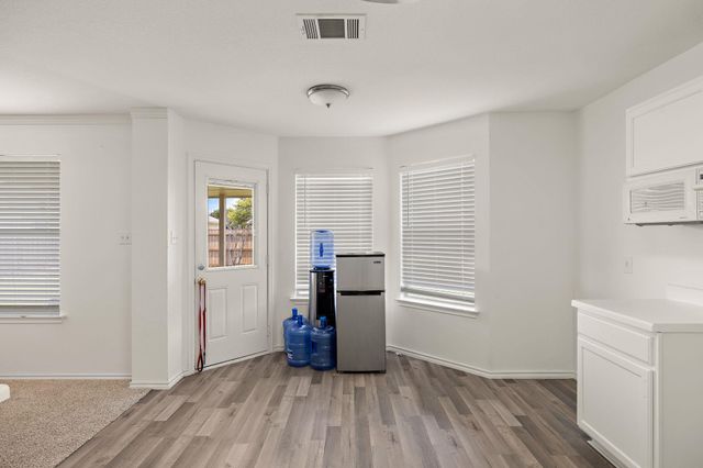 120 Wegstrom ST, Hutto, TX 78634