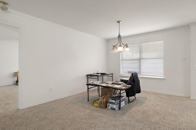 120 Wegstrom ST, Hutto, TX 78634