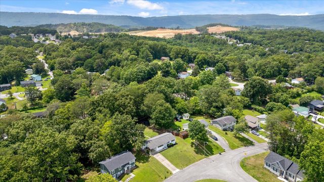 6557 Esquire Lane, Hixson, TN 37343