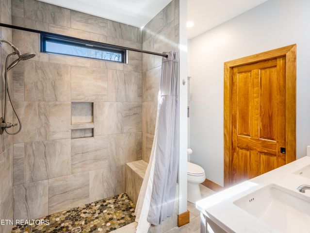 134 Fairway Circle, Townsend, TN 37882