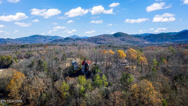 134 Fairway Circle, Townsend, TN 37882