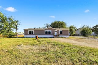 8800 Dons Court, Alvarado, TX 76009