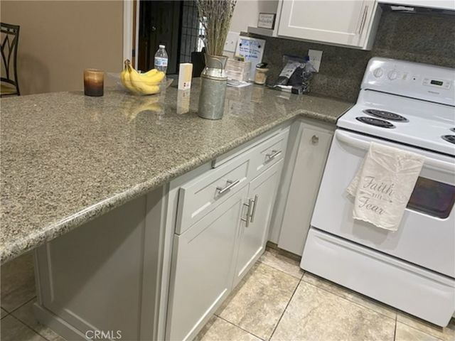 491 S Simpson, Hemet, CA 92543