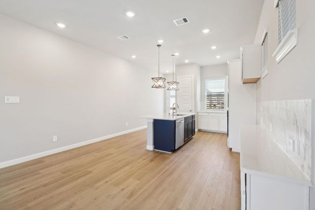 709 Topwater Trail, Kemah, TX 77565