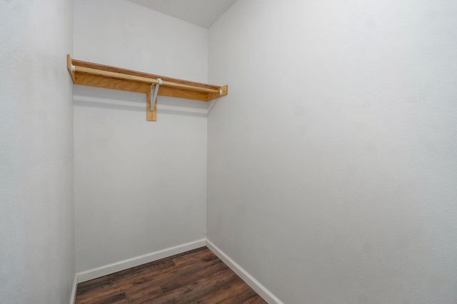 2420 E Blaine Street, Springfield, MO 65803