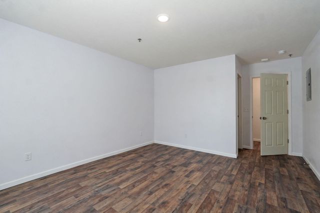 2420 E Blaine Street, Springfield, MO 65803