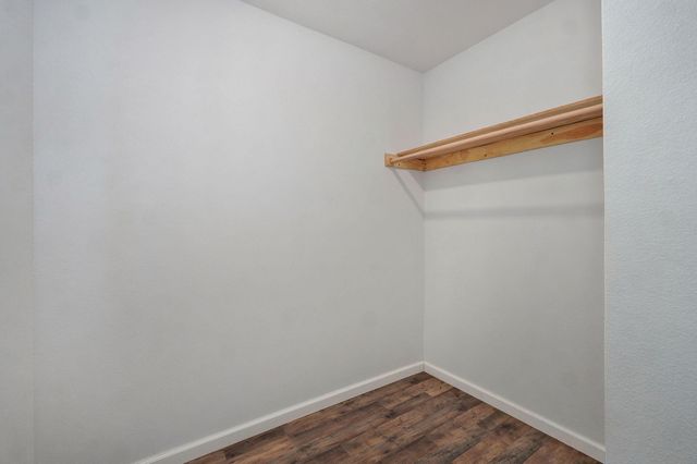 2420 E Blaine Street, Springfield, MO 65803