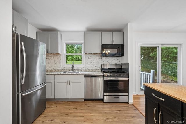 82 Stephens Road, Tappan, NY 10983