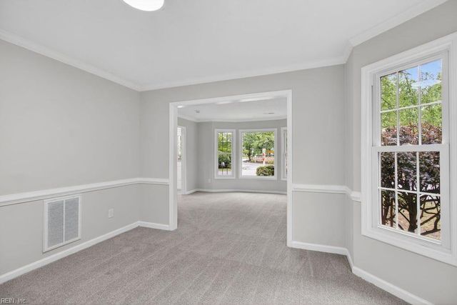 824 Lancaster LN, Newport News, VA 23602