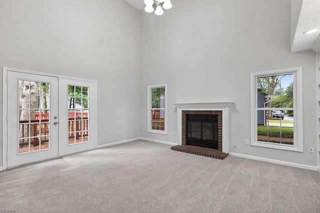 824 Lancaster LN, Newport News, VA 23602
