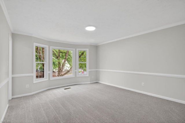 824 Lancaster LN, Newport News, VA 23602