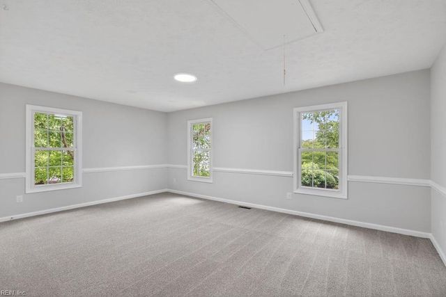 824 Lancaster LN, Newport News, VA 23602