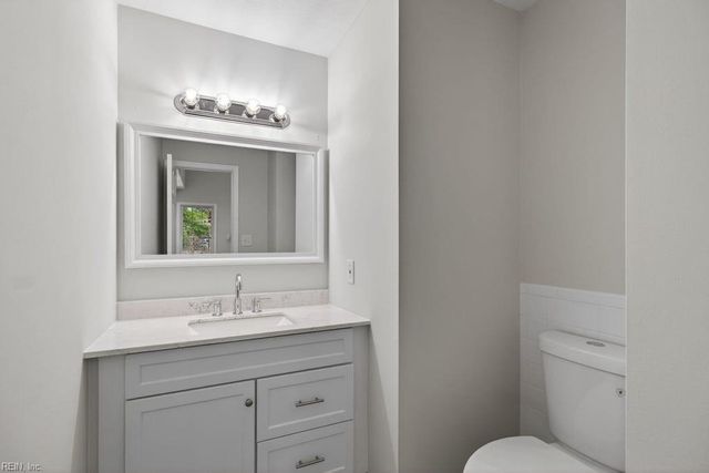 824 Lancaster LN, Newport News, VA 23602