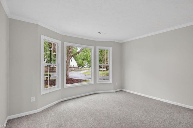 824 Lancaster LN, Newport News, VA 23602