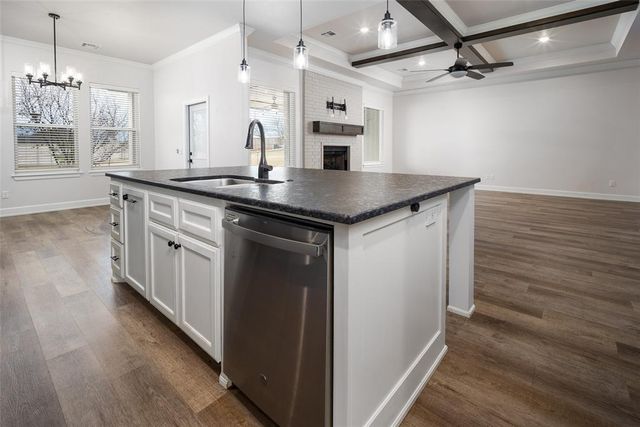 10198 Woodland Way, Edmond, OK 73025