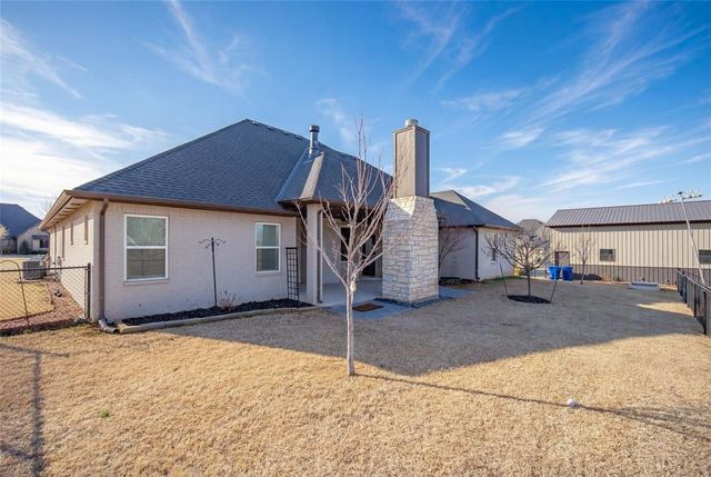 10198 Woodland Way, Edmond, OK 73025