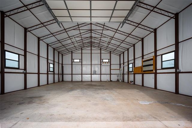 10198 Woodland Way, Edmond, OK 73025