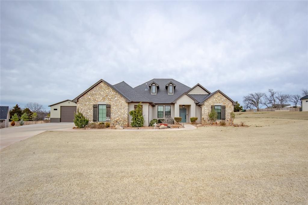 10198 Woodland Way, Edmond, OK 73025