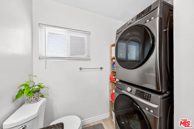 446 S St Andrews Place 2, Los Angeles, CA 90020