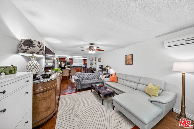 446 S St Andrews Place 2, Los Angeles, CA 90020