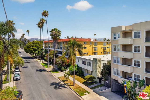 446 S St Andrews Place 2, Los Angeles, CA 90020