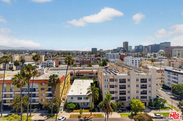 446 S St Andrews Place 2, Los Angeles, CA 90020