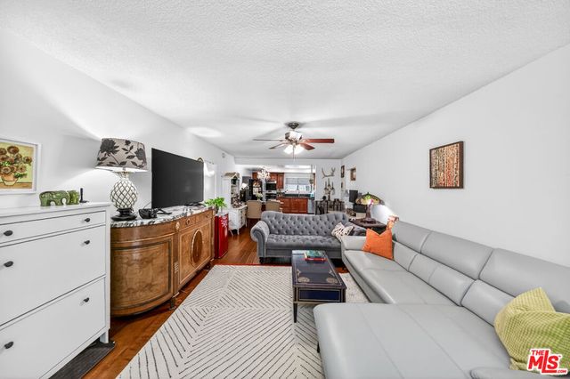 446 S St Andrews Place 2, Los Angeles, CA 90020
