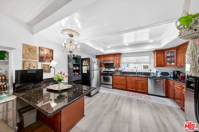 446 S St Andrews Place 2, Los Angeles, CA 90020