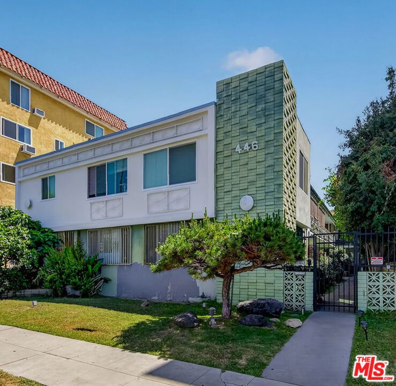 446 S St Andrews Place 2, Los Angeles, CA 90020