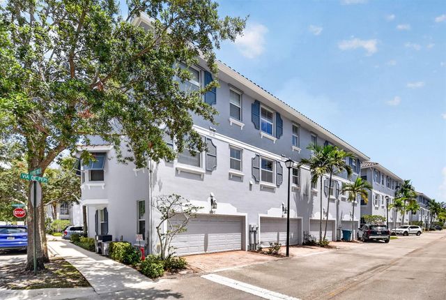 1470 Vía De Pepi, Boynton Beach, FL 33426