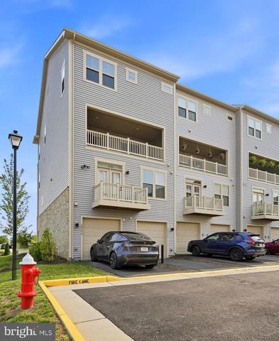 24274 THURSO SQ, Dulles, VA 20166