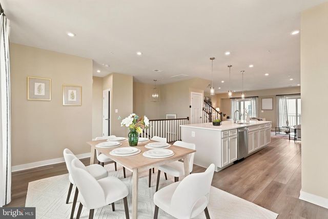 24274 THURSO SQ, Dulles, VA 20166