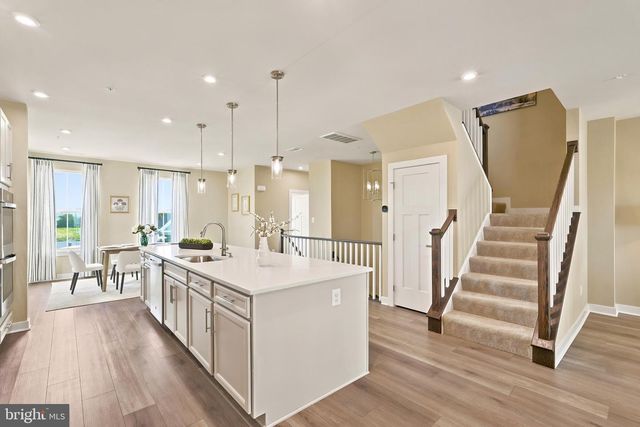 24274 THURSO SQ, Dulles, VA 20166
