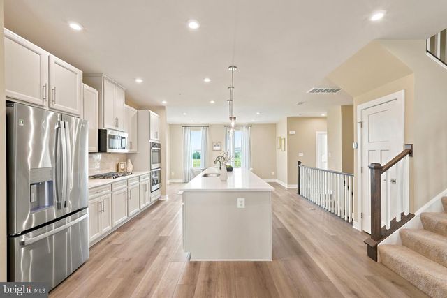 24274 THURSO SQ, Dulles, VA 20166