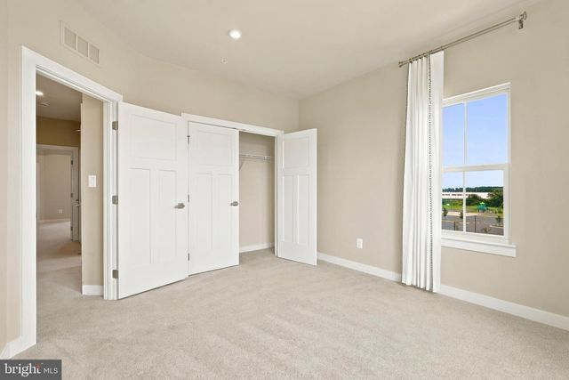 24274 THURSO SQ, Dulles, VA 20166