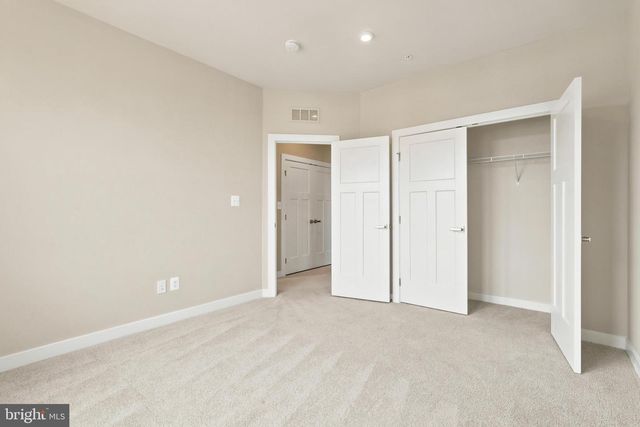 24274 THURSO SQ, Dulles, VA 20166