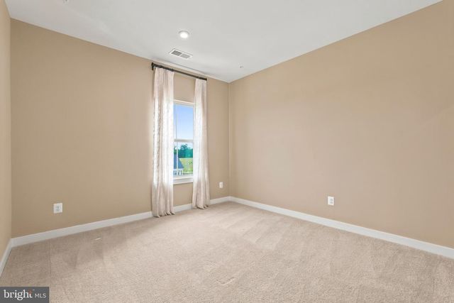 24274 THURSO SQ, Dulles, VA 20166